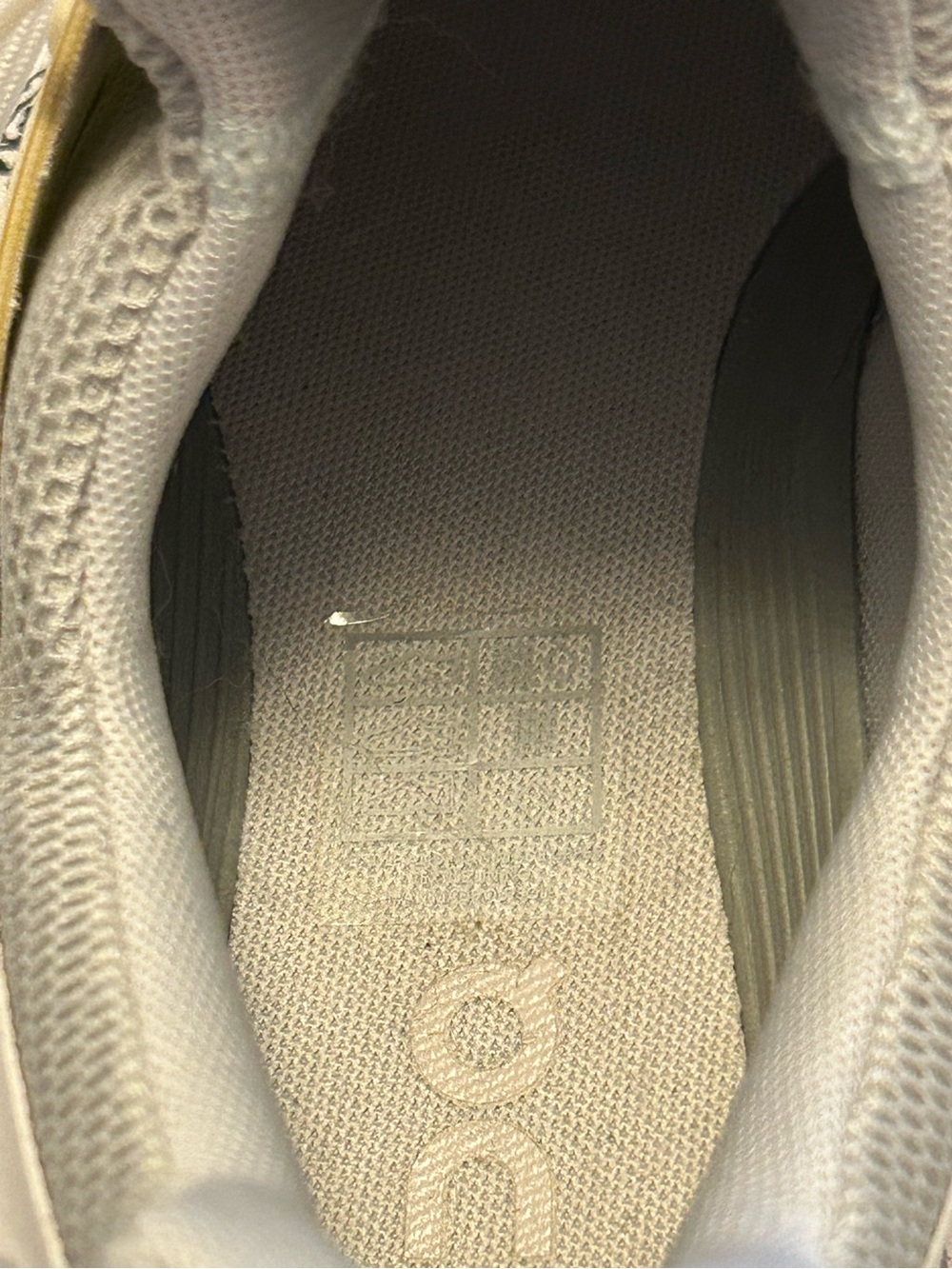 On Cloudswift Women's Running Shoe Sneaker in Glacier/White. Size 10.5 - Picture 8 of 10